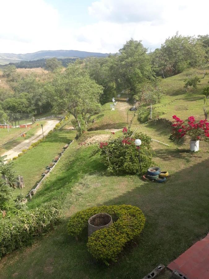 Hotel Campestre La Loma Curití المظهر الخارجي الصورة